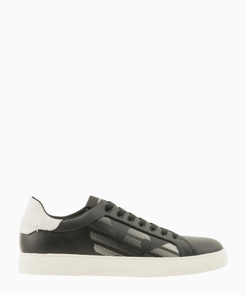 Logo sneakers
