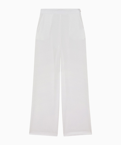 Loose-fitting pants