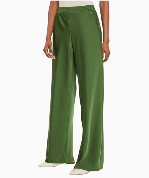 Loose-fitting pants