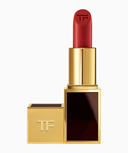 Помада Runway Lip Color - 16 Scarlet Rouge