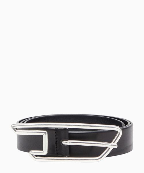 Leather belt with D-logo buckle