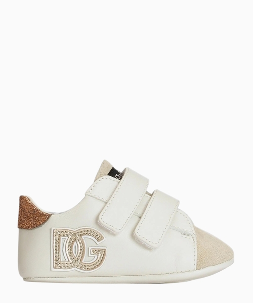 Logo sneakers