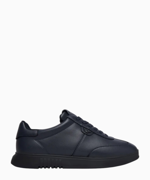 Leather sneakers