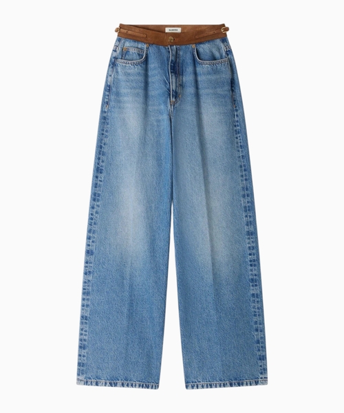 Jeans with leather belt