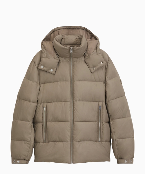 Water-repellent puffer jacket