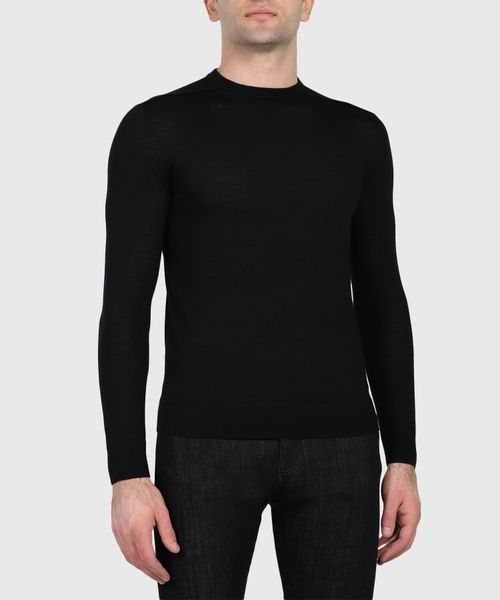Straight-fit jumper in black