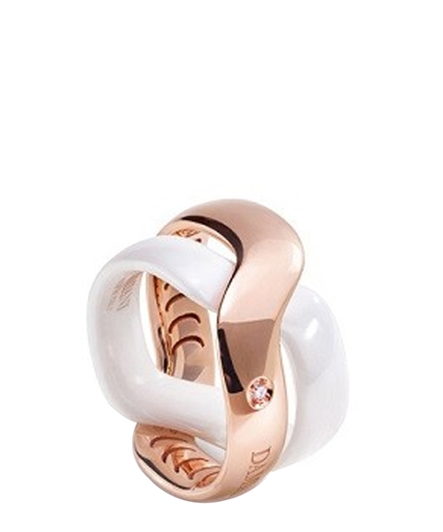 18k rose gold Baci ring with diamond
