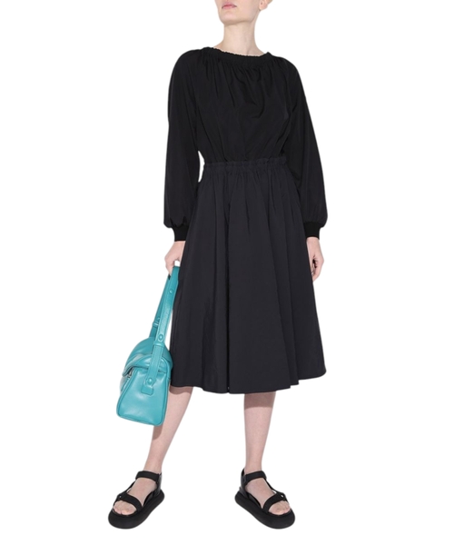 Платье миди с рюшами на талии