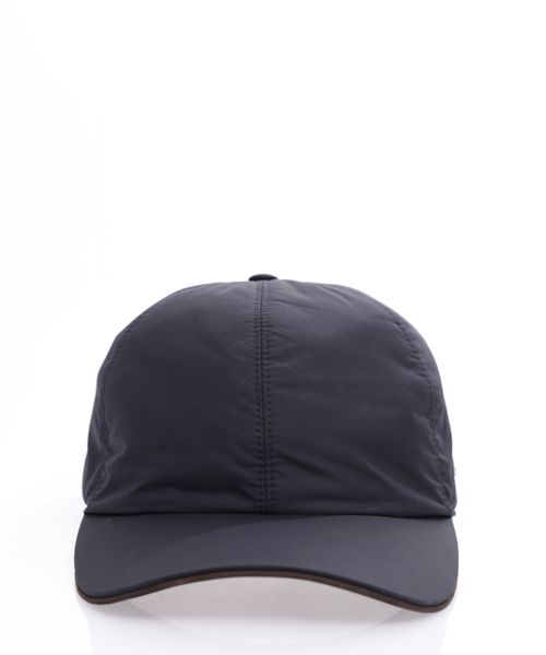 Кепка с деталью логотипа