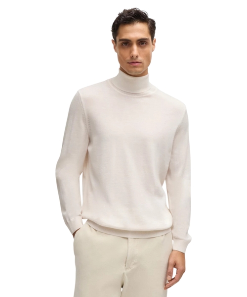 Long sleeve wool turtleneck