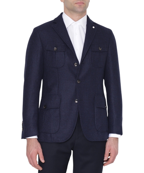 Пиджак с карманами на пуговицах