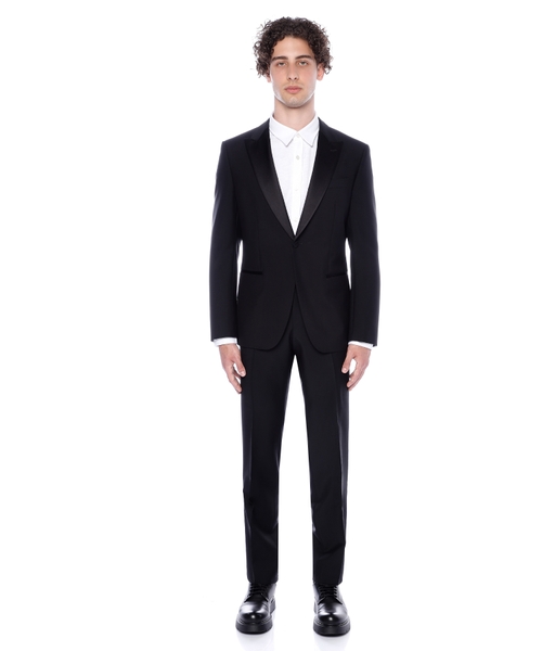 Düz biçimli kostyum