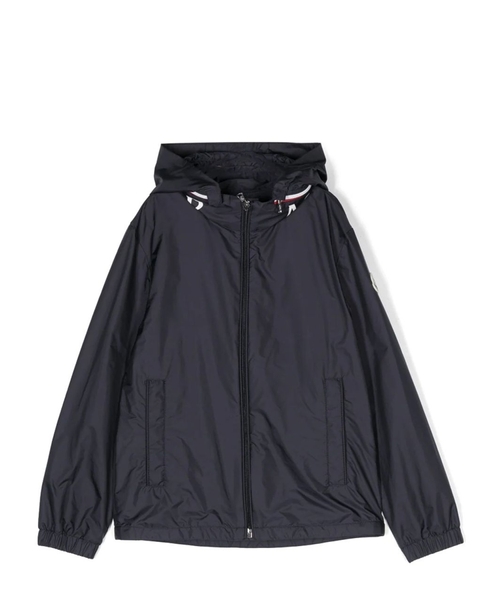 Куртка с длинными рукавами и капюшоном