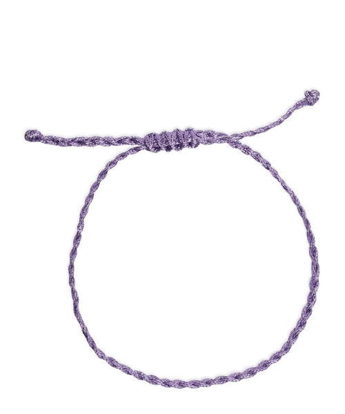 Плетеный браслет с металлической отделкой