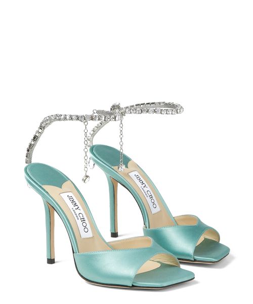 Kristallarla bəzədilmiş Saeda səndəli