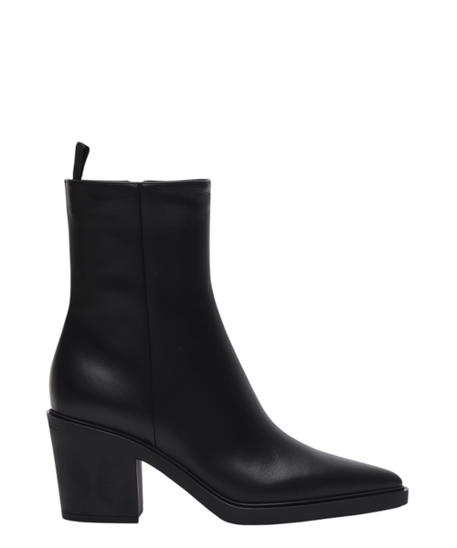 Pointed toe leather boots