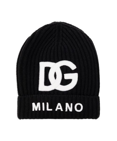 Beanie with logo detail