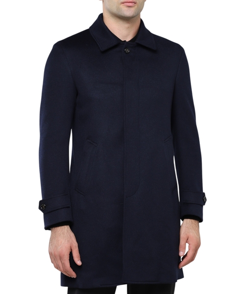 Wool coat with long sleeves