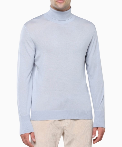 Long sleeve straight fit sweater