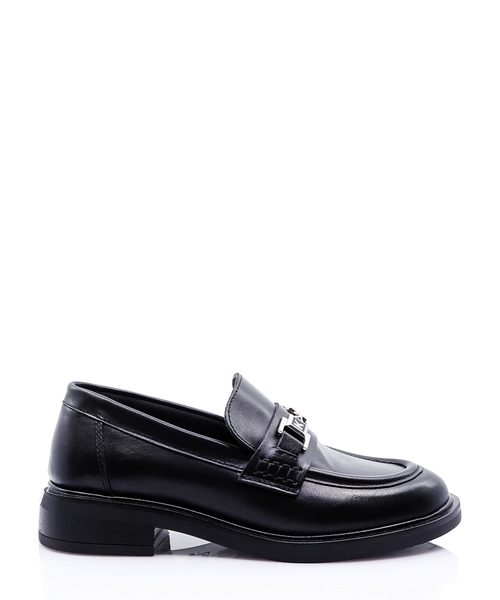 Logo detailed leather loafers