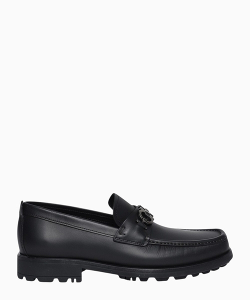 Leather loafers with metal details