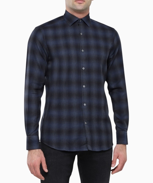 Long sleeve plaid shirt