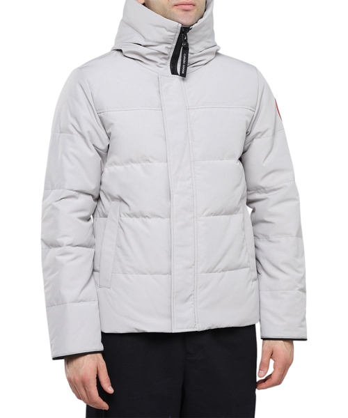 Quilted design hooded jacket with long sleeves
