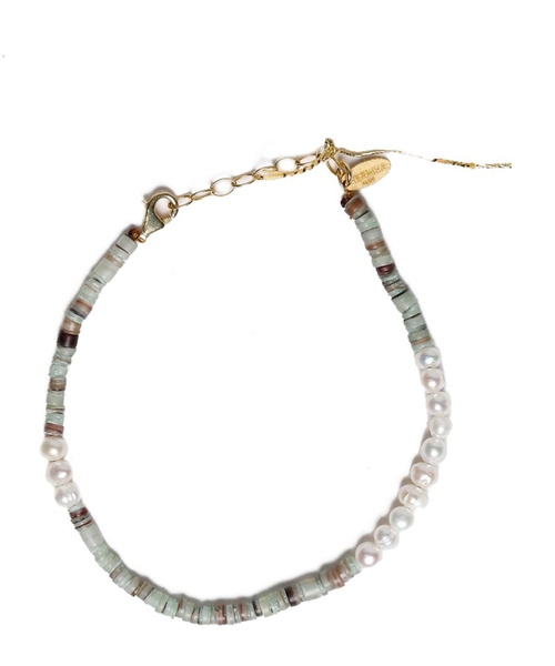 Bracelet with pearls