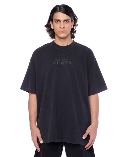 VETEMENTS|SHORT-SLEEVED ROUND NECK T-SHIRTS (UE64TR600W Round neck Property of Vetements T-shirt with short sleeves