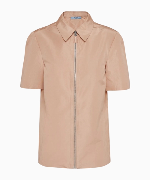 Short sleeve shirt with zip fastening