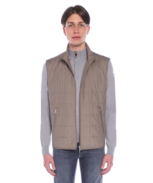 Quilted design sleeveless vest
