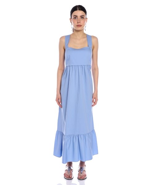 Расклешенное платье без рукавов