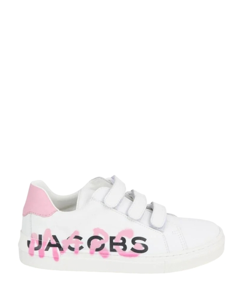 Sneakers with print