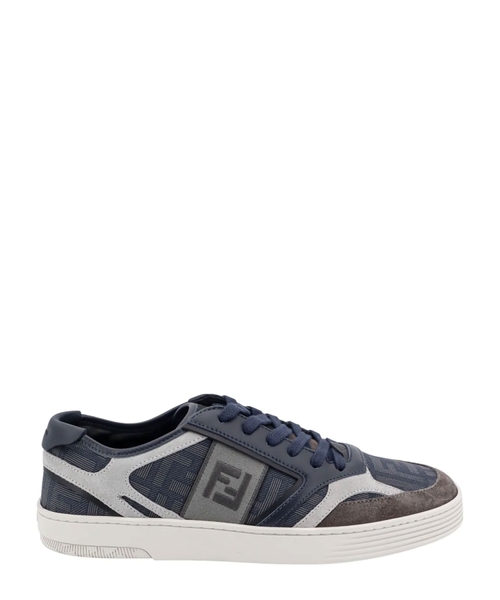 Step sneakers