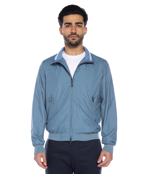 Long sleeve jacket with zip fastening