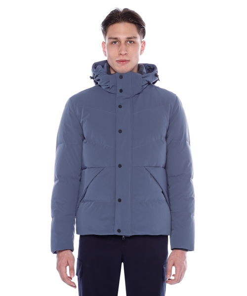 Куртка с длинными рукавами и застежкой на молнию