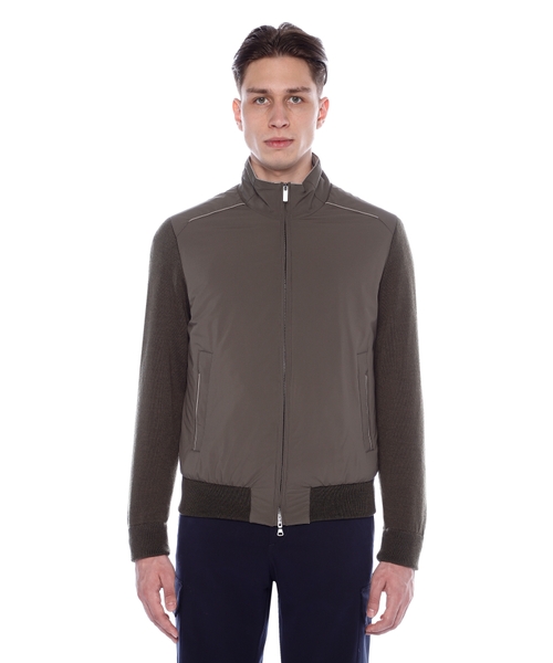 Long sleeve jacket with zip fastening