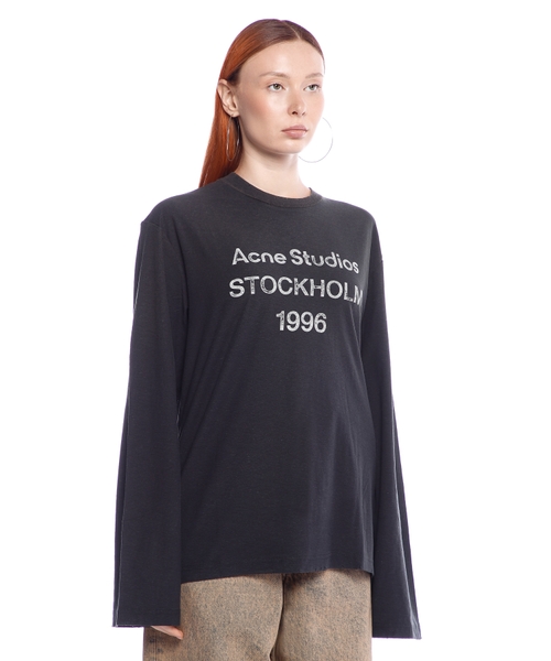 トップス Acne Studios STOCKHOLM 1996 long sleeve Acne Studios - Logo Long Sleeve T-Shirt in Dusty White