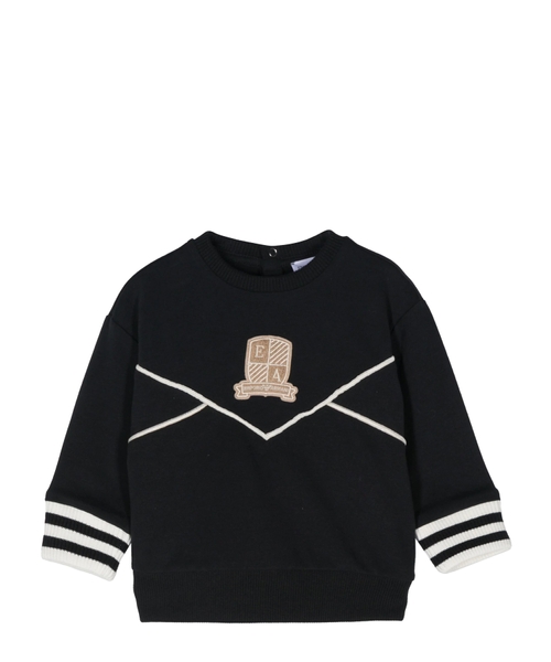 Sweatshirt with logo patch