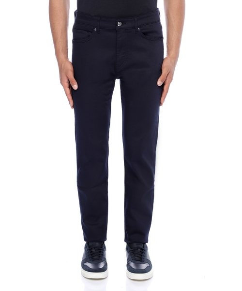 Slim-fit jeans