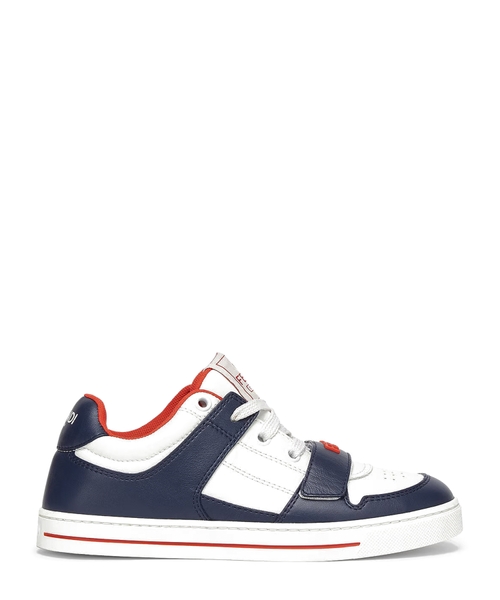 Match sneakers