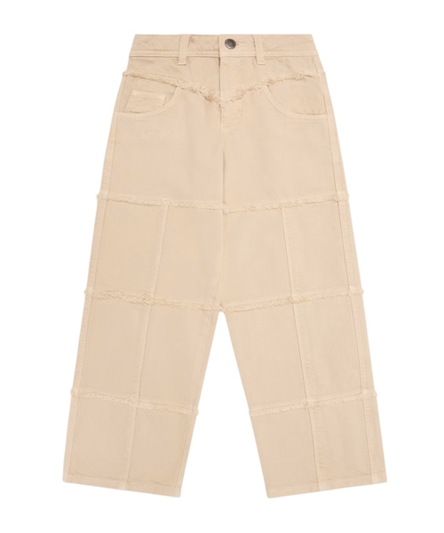 Jeans with frayed details