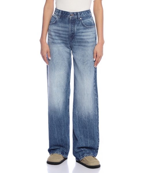 Широкие джинсы прямого кроя