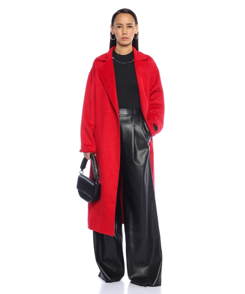 Пальто свободного кроя с завязывающимся поясом