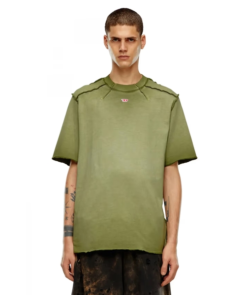 Çiyin detallı T-shirt