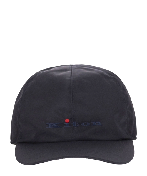 Бейсболка с вышивкой логотипа