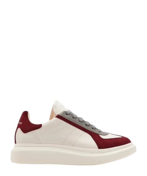 Sneakers with thick soles