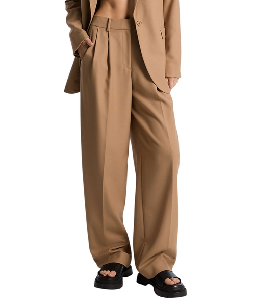 Pleated wide-leg pants