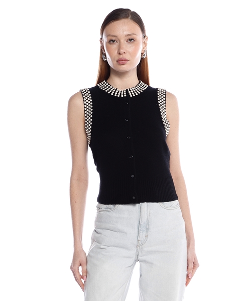 Жилет с заклепками