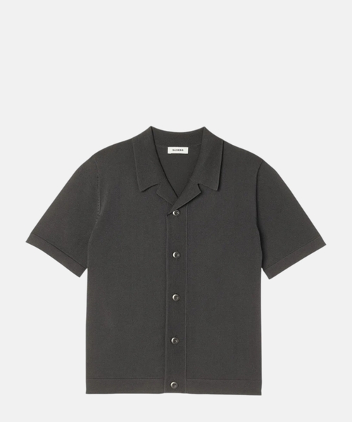 Short-sleeved shirt